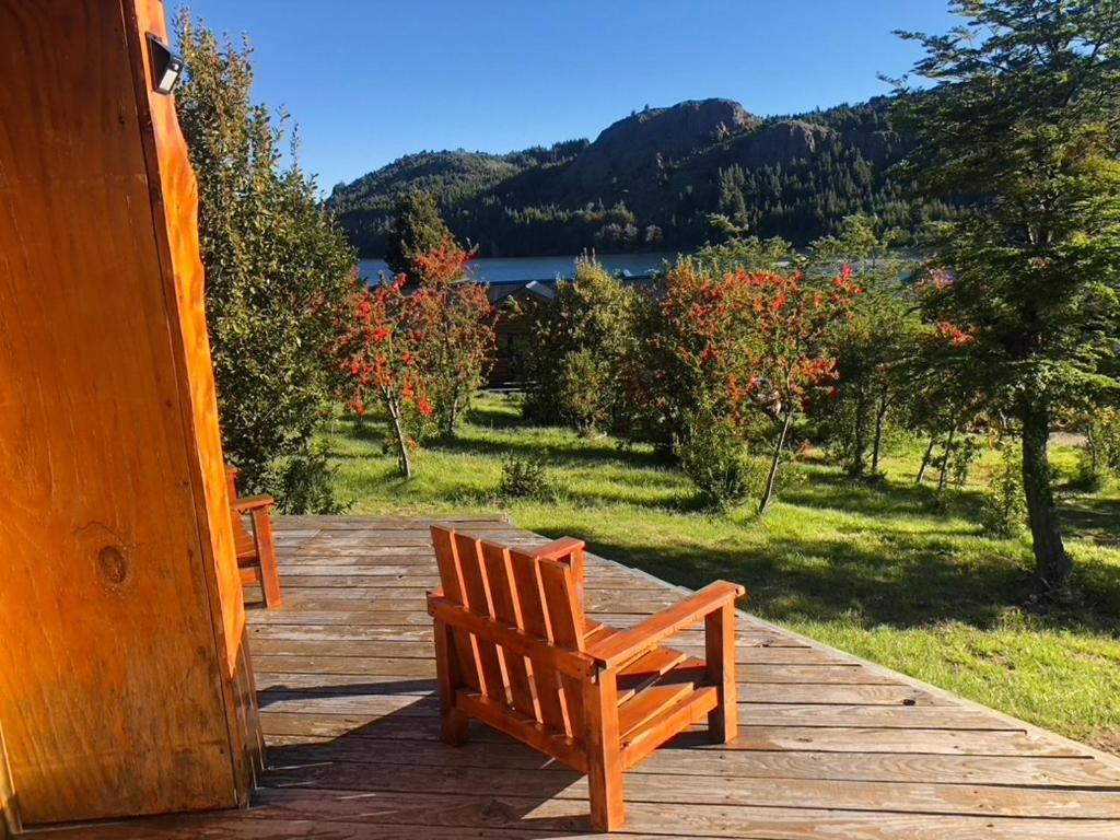 Laguna Larga Lodge Lago Futalaufquen Exterior photo